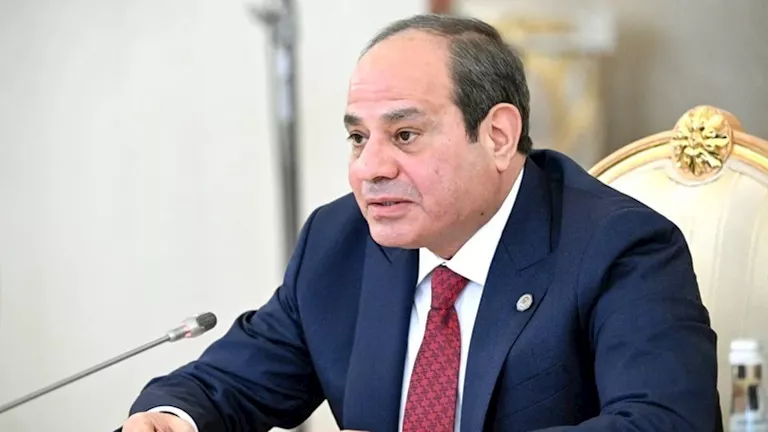 السيسي يحيي أبطال أكتوبر: استعدنا الأرض والكرامة الوطنية